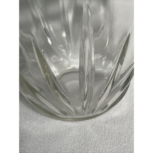 Large Vintage Federal Glass Round Sunburst Pitcher w/ice lip, 9-10 cup capacity - Picture 4 of 8